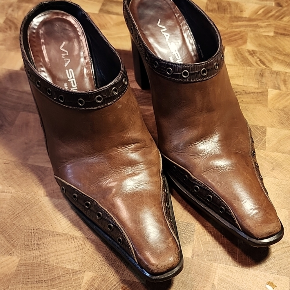 Via Spiga Leather mule shoe